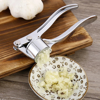 Stainless Steel Garlic Press Crusher Mincer Handheld Garlic Smasher Squeezer Manual Press Grinding Tool Kitchen Accessories