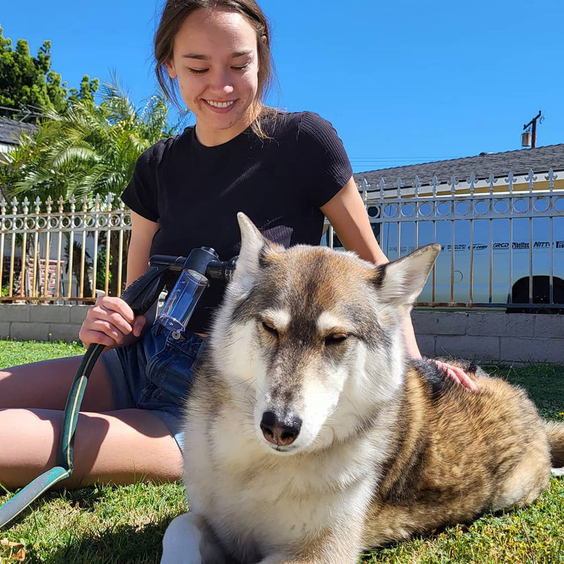 The Pup Jet, Foam Sprayer for dog, Horse, Cow, Car, Farm Plants. Dirt Cleaner Washer