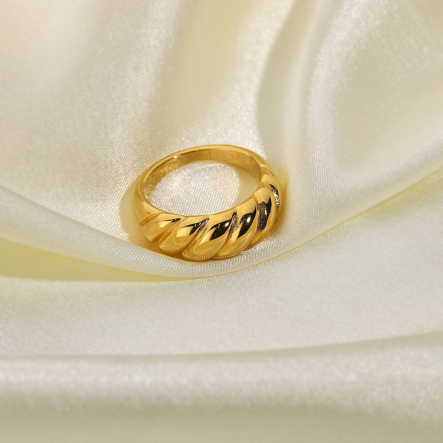The Royal Ring